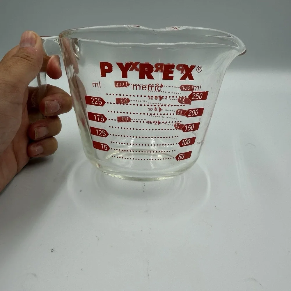 Vintage‎ Pyrex Glass 1 Cup Capacity Red lettering Measuring Cup Made in USA
